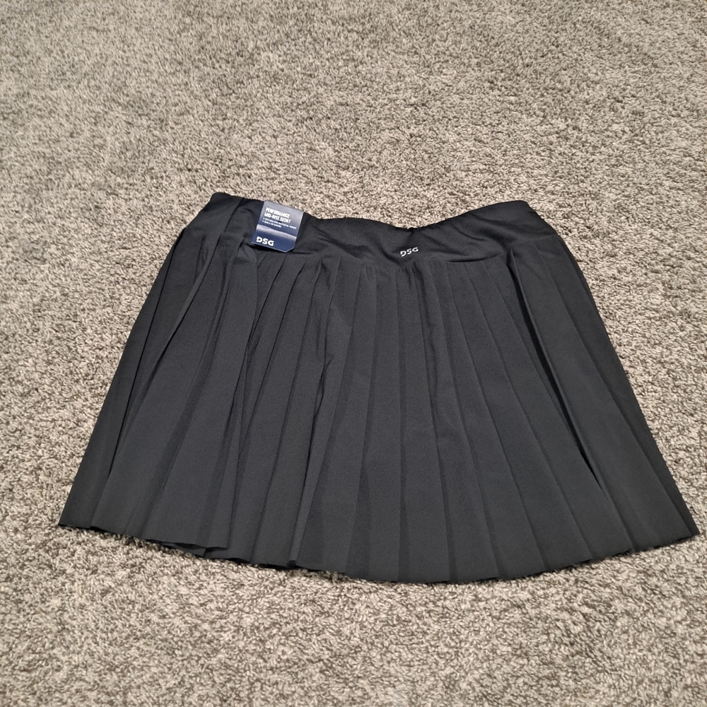 DSG black Mid-Rise Skort